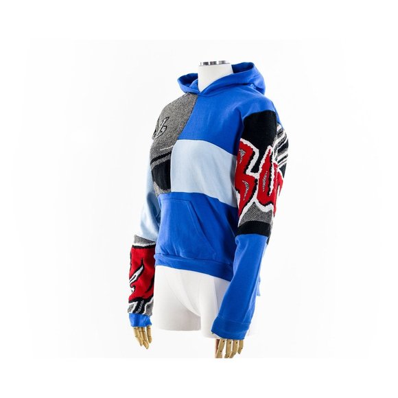 Tampa Bay Buccaneers Fashion ReWork NFL Tapestry Blanket Hoodie - Picture 8 of 8